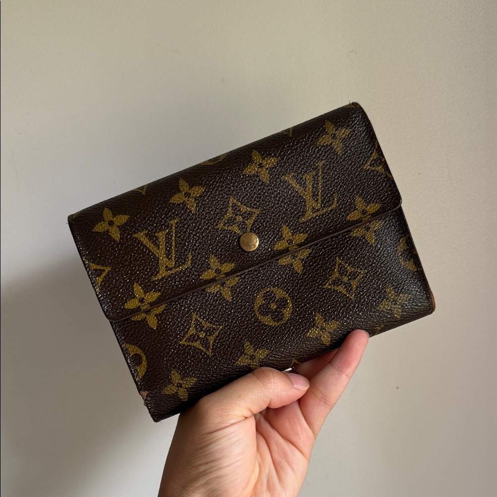 Louis Vuitton Monogram International Wallet